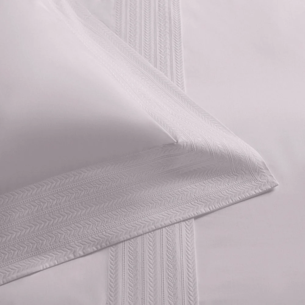 Fronha Buddemeyer Luxus Altesse, 500 fios 100% Algodão, fio Penteado Branco c/renda Branca 50x90cm com abas.